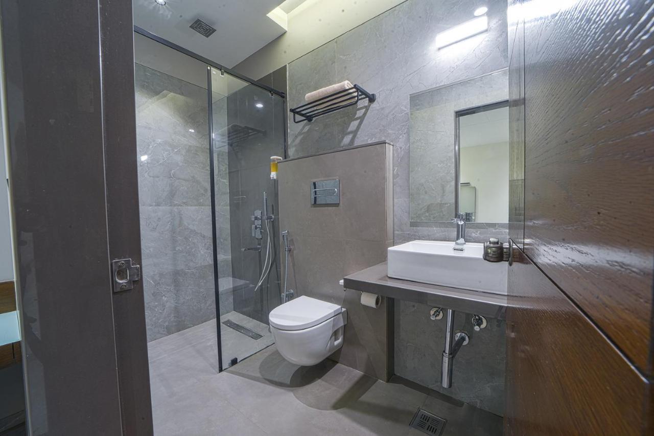Hotel Devgiri Inn And Restaurant Sangli ภายนอก รูปภาพ