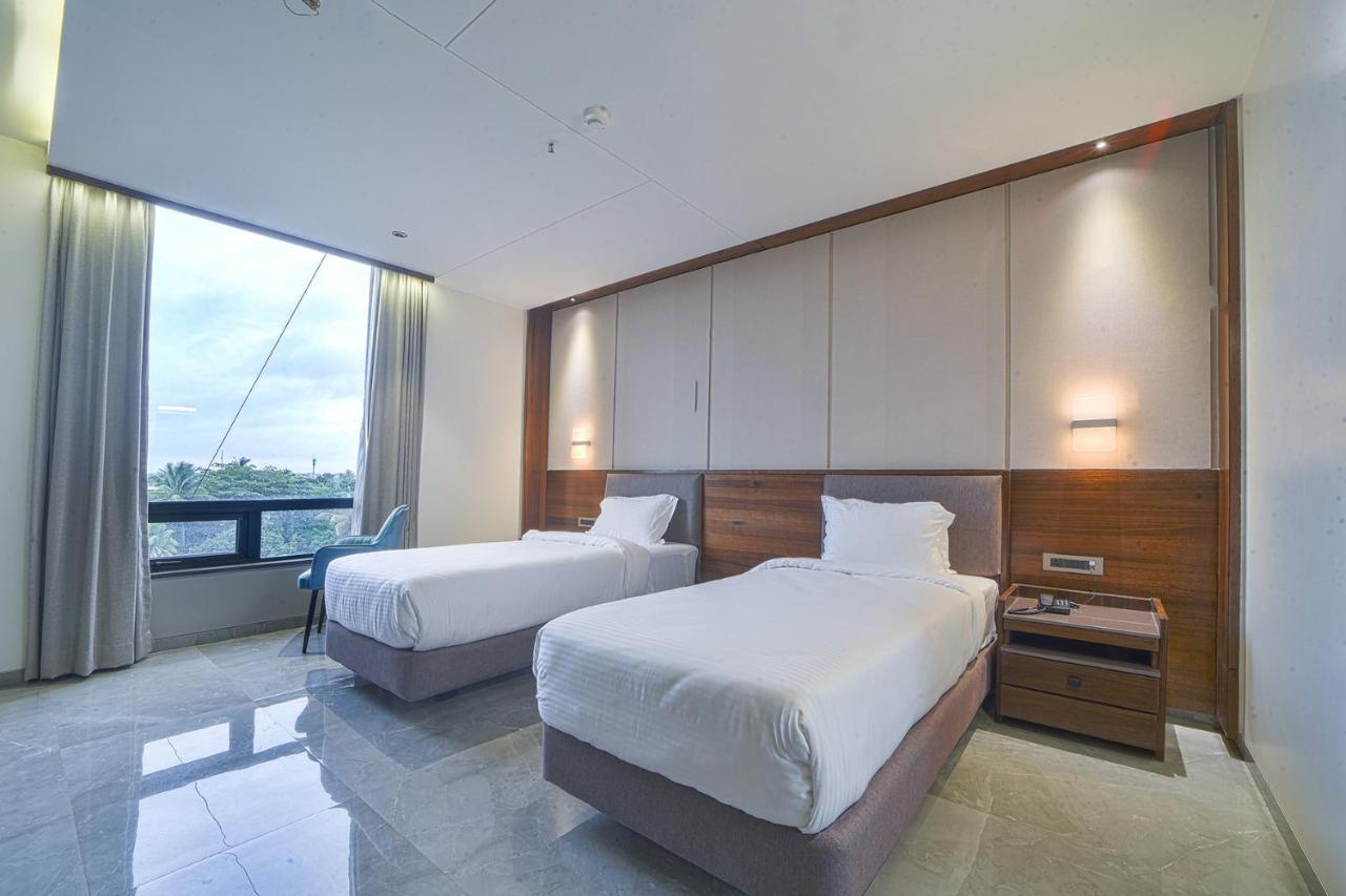 Hotel Devgiri Inn And Restaurant Sangli ภายนอก รูปภาพ